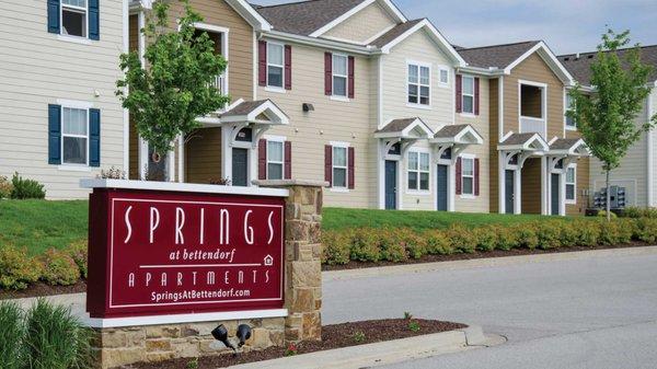 Springs at Bettendorf Apartments