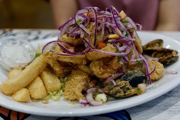 La Mordida Restaurant Bar & Grill