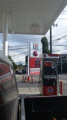 This is a 7-11 and 76 gas station