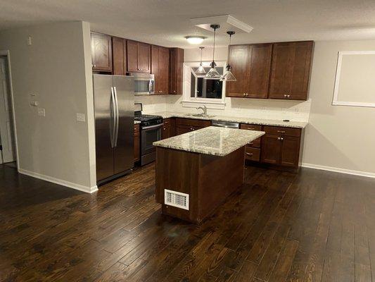 J & B Cleaning LLC