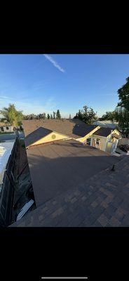 Vrroofing service