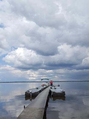 Pontoon and Motor Boat Rentals