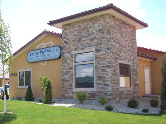 Advantage Dental Center