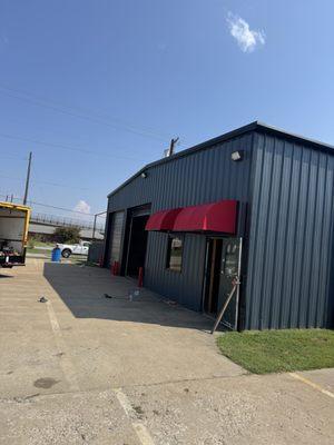 Auto Awnings & Shades