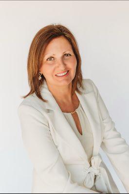 Irena Zerba - Sunshine Properties