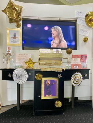 Taylor swift giveaway!