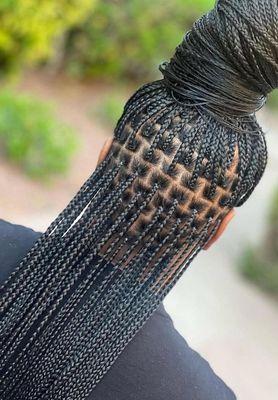 Royal Small Knotless