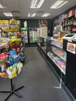 Disposable vapes: Breeze pro and primes. chips and drinks