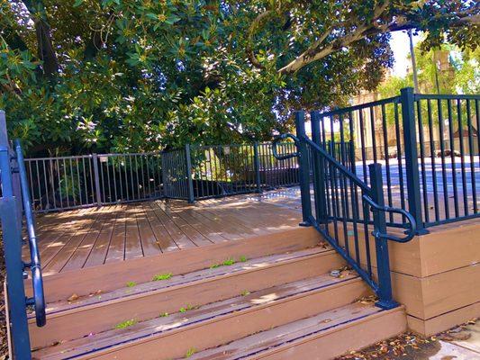 Viewing Platform Deck built around the tree to prevent damage