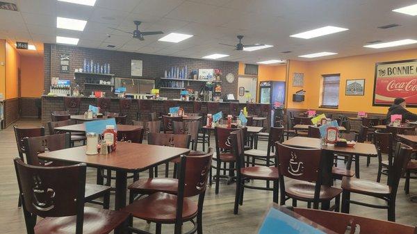 Bonnie Cafe