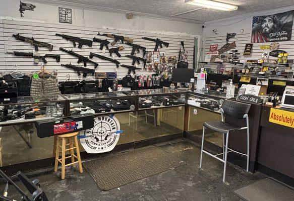 Buy sell & Loan, Jewelry n guns, Great selection of new n used guns! Christian based store!