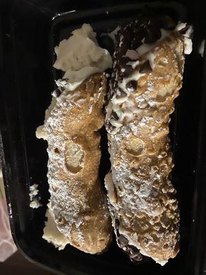 Cannoli!!! Delicious