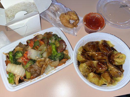 Seven stars around the moon, wonton w. Garlic sauce