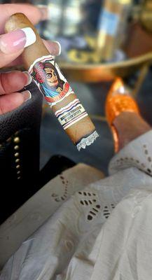 Smoke & Mirrors Cigar Lounge