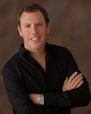 Doctor Lee - Lee Daniels, DMD