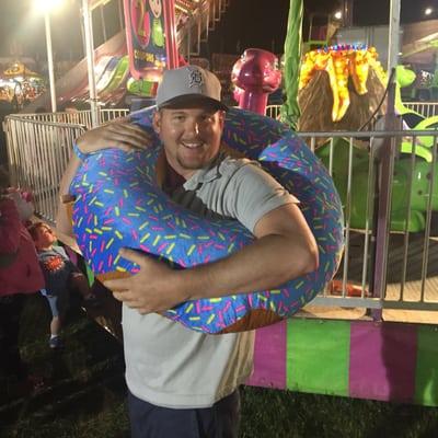 2 out of 3 long balls on a bent rim wins you a sick ass donut