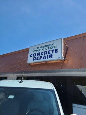 R Hendrick Construction