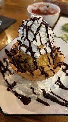 A lil dessert after tacos!! Yum!