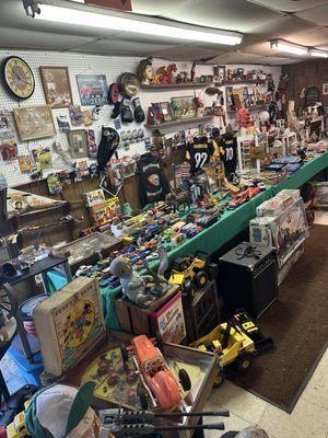 Michaelangelo's Sunday Flea Market