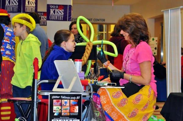 Clowning Around Asheville Face Painting & Balloon Twisting