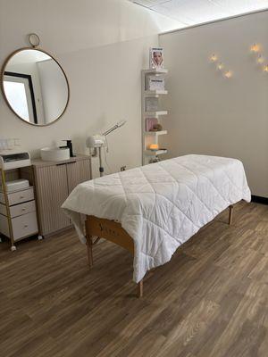 Fresh and Clean spa rooms