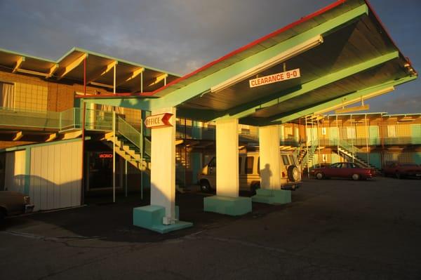 Thunderbird Motel