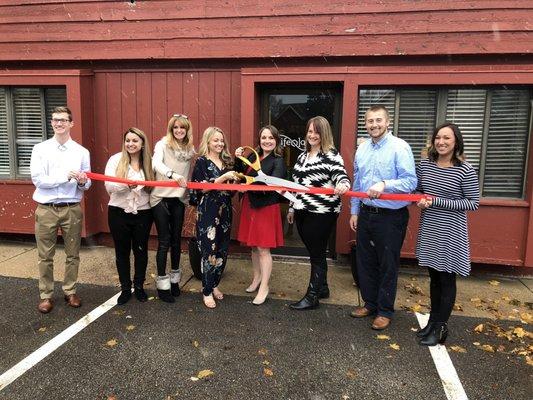 Grand opening / ribbon cutting