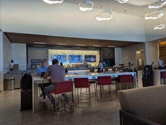 American Airlines Admirals Club - Terminal B