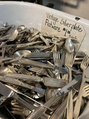 DD's Antiques N Such