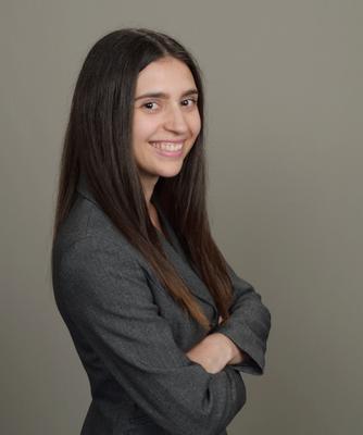 Alondra McCausland - Realty Masters & Associates