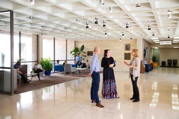 A small tour in the lobby of the Thompson Conference Center