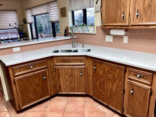 Kitchen Countertop, Backsplash, Sink and Faucet