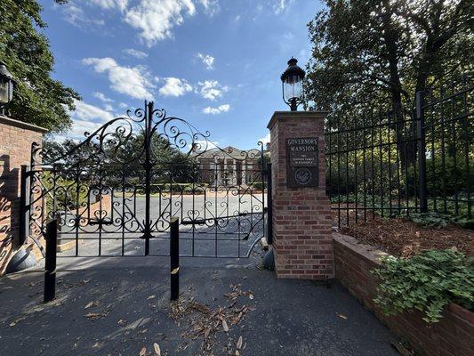 Governors gate