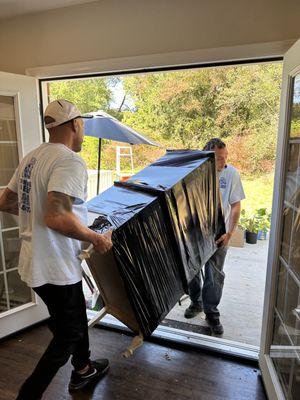 Divine Moving & Delivery