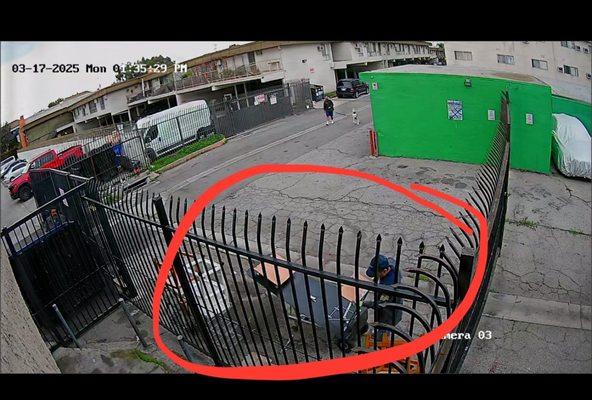 Tarzana Tennis Club Apartments