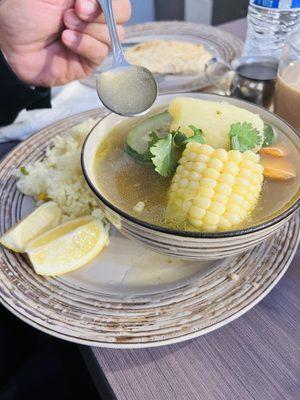 Antojitos Salvadorenos Aminta