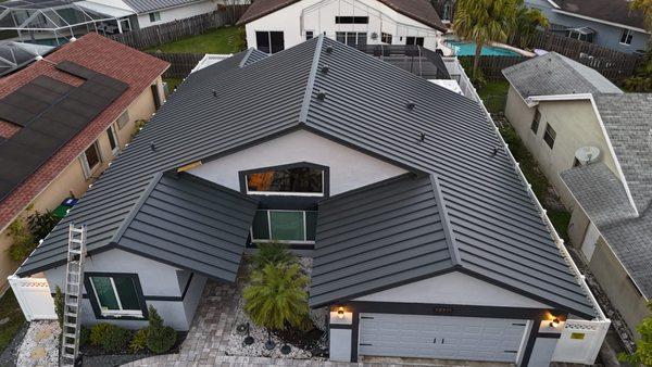 Metal Roof installed in Coral Springs, Advanced roofing & construction - experts in Metal roofing.