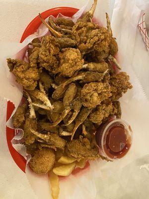 Two-Meat Basket: oysters and a LOT of crab claws