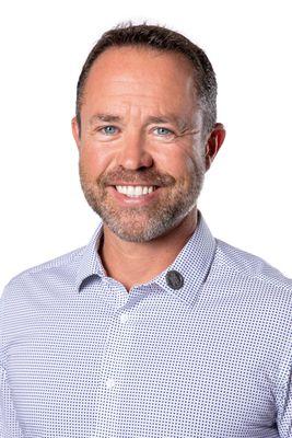 Dr. Guy has been placing dental implants for more than 20 years and has taught Dental Implant surgery courses to other dentists since 2014.