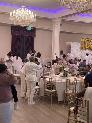 Calstone Griffin Hall