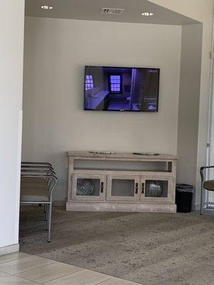 TV in waiting area...HGTV is on!