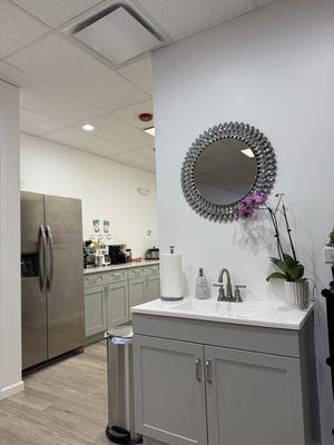 Vivid Nails Boutique