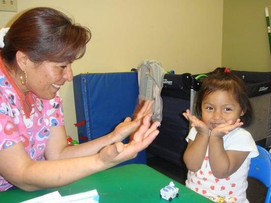 Mujeres Unidas Y Activas De Oakland