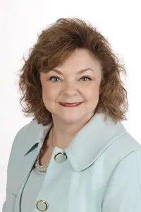 Melanie Brooks - Capstone Realty