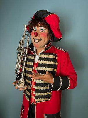 Pastelito y Los Chikibrothers