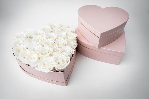 Heart Rosé Box (Size | Chic, Gorg & Luxe)