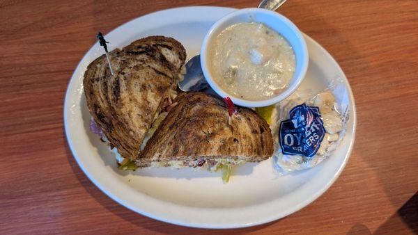 Doug's Diner | Loveland