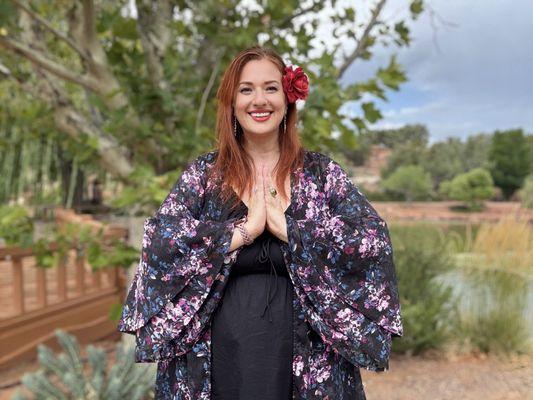 Jules Davis - Reiki Master, Crystal Healer, Sound Healer, Medical Intuitive, Psychic and Medium