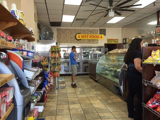 D & S Airport Delicatessen