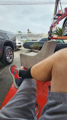 Jump-Start Auto Mechanic